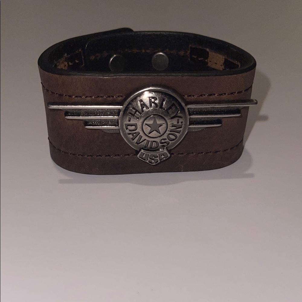 Harley-Davidson Brown Leather Wide Cuff with Silver Emblem